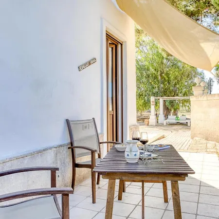 Masseria Prisuti مزرعة للإقامة *