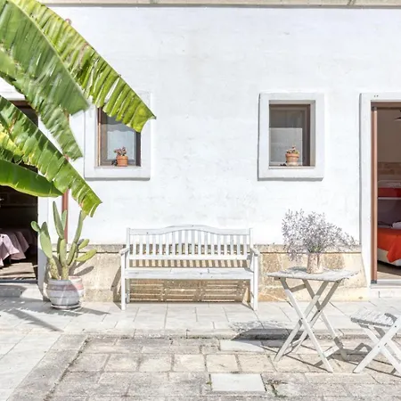 Masseria Presuti Фермерский дом