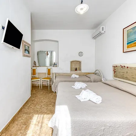 مزرعة للإقامة Masseria Prisuti