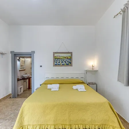Masseria Presuti Фермерский дом